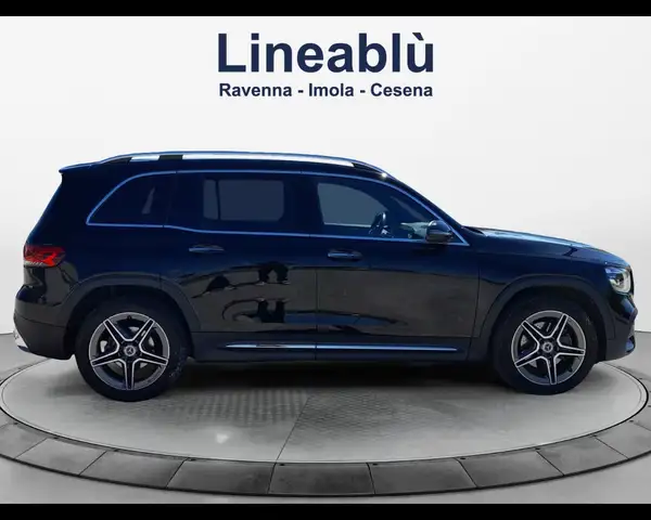Mercedes-Benz GLB view 6