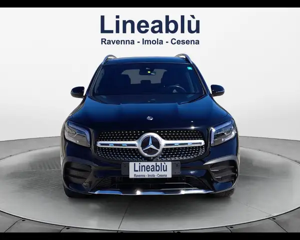 Mercedes-Benz GLB view 8