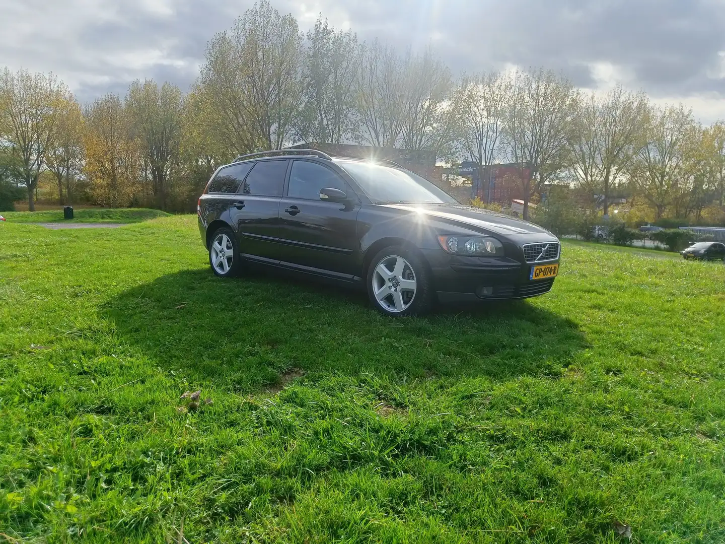 Volvo V50 2.5 T5 AWD Summum Zwart - 1