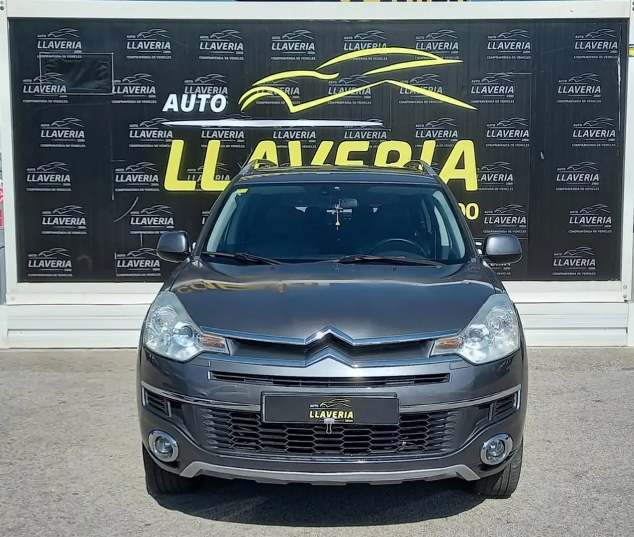Citroen C-Crosser 2.2 HDI 160 FAP DCS Exclusive Grau - 2