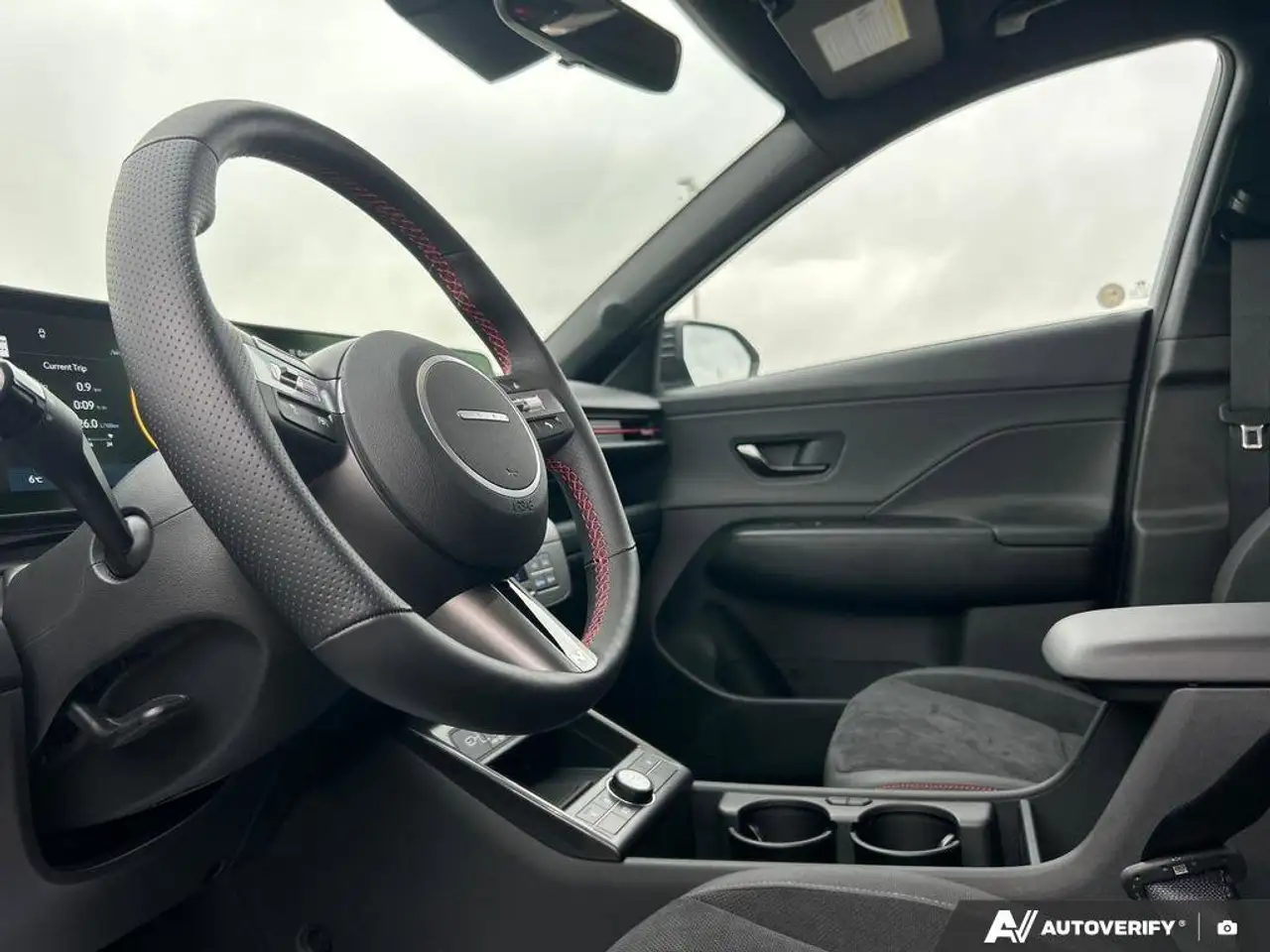 Hyundai KONA снимка Hyundai KONA