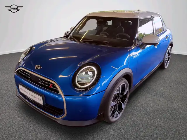 MINI Cooper S Favoured Trim