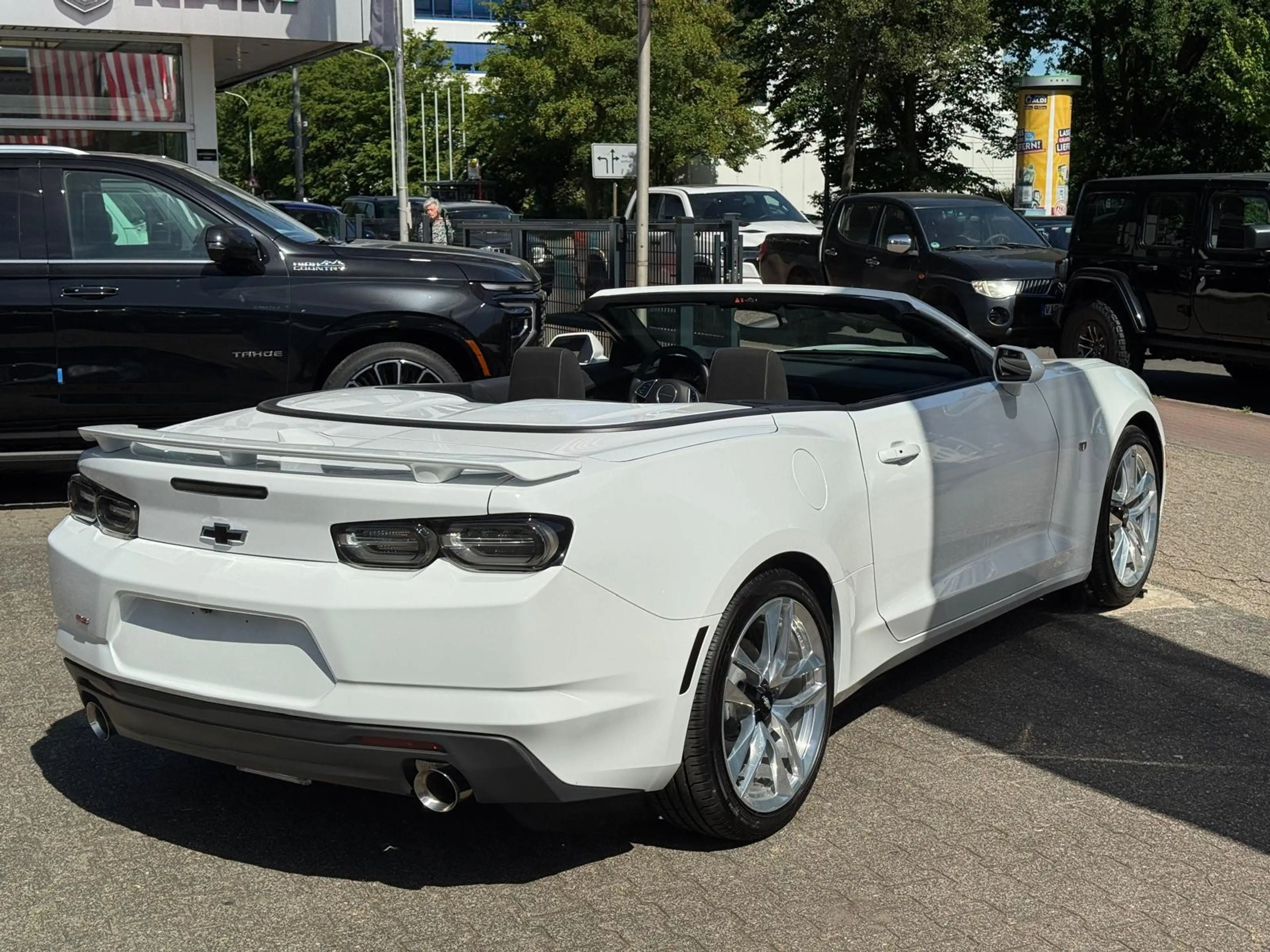 Chevrolet Camaro 2.0l Convertible RS — photo 4
