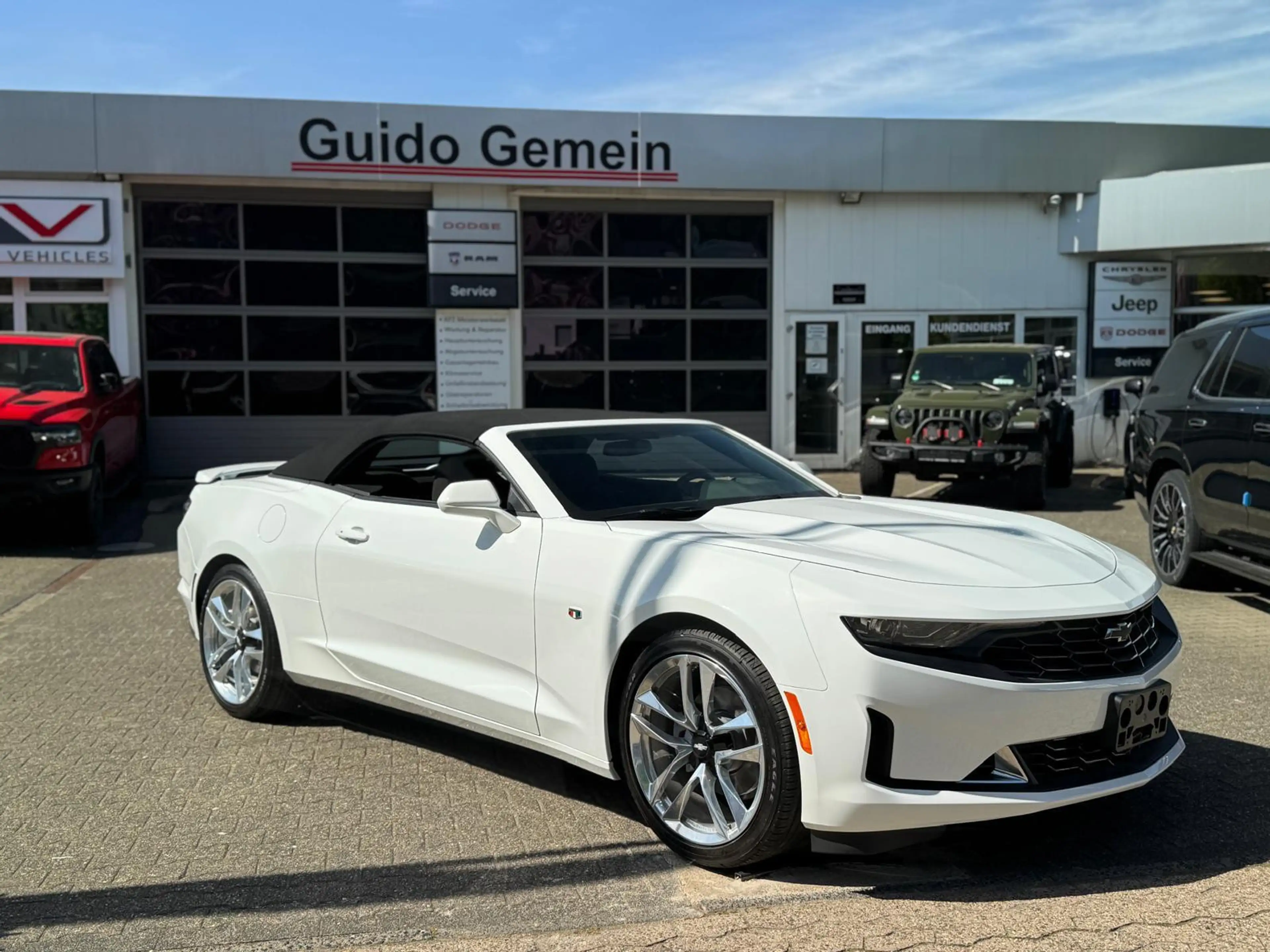 Chevrolet Camaro 2.0l Convertible RS — photo 11