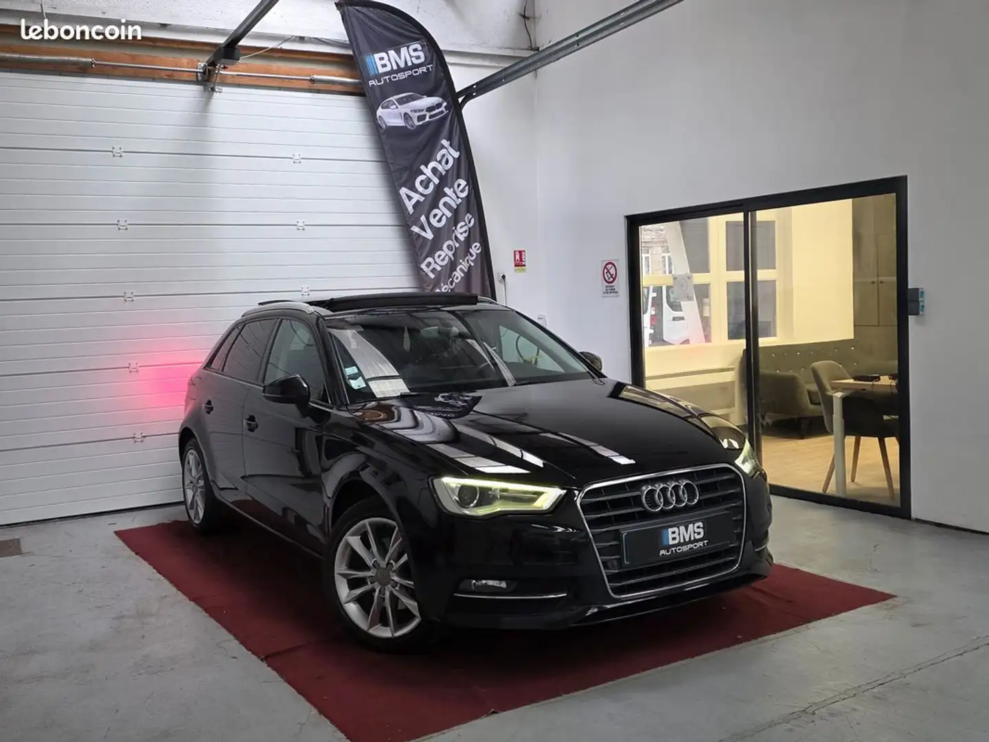 Audi A3 1.6 TDI 105 Ambition Luxe (Toit ouvrant, GPS, Xénon, Caméra, Main libre) Noir - 1