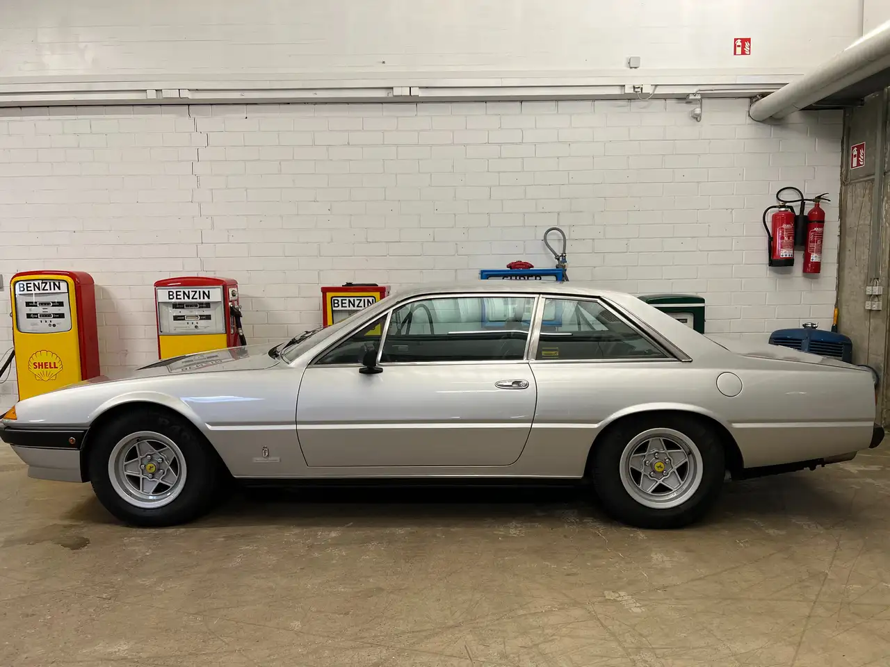 Ferrari 400