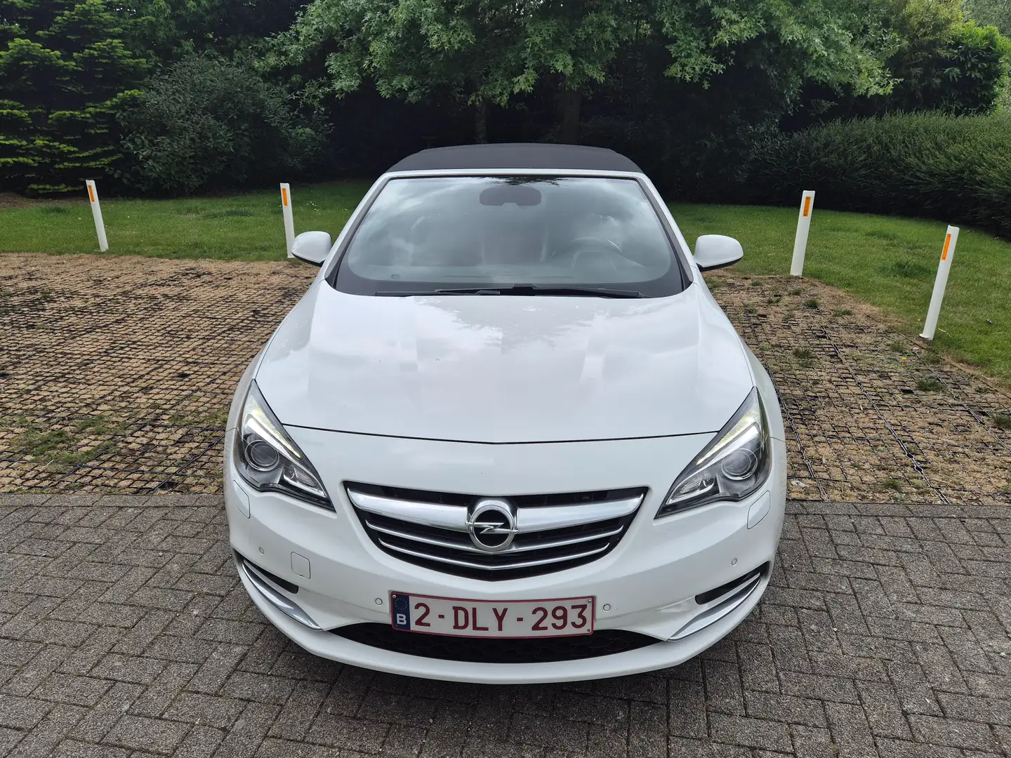 Opel Cascada Cascada 1.4 Turbo Start/Stop Ultimate Bílá - 1