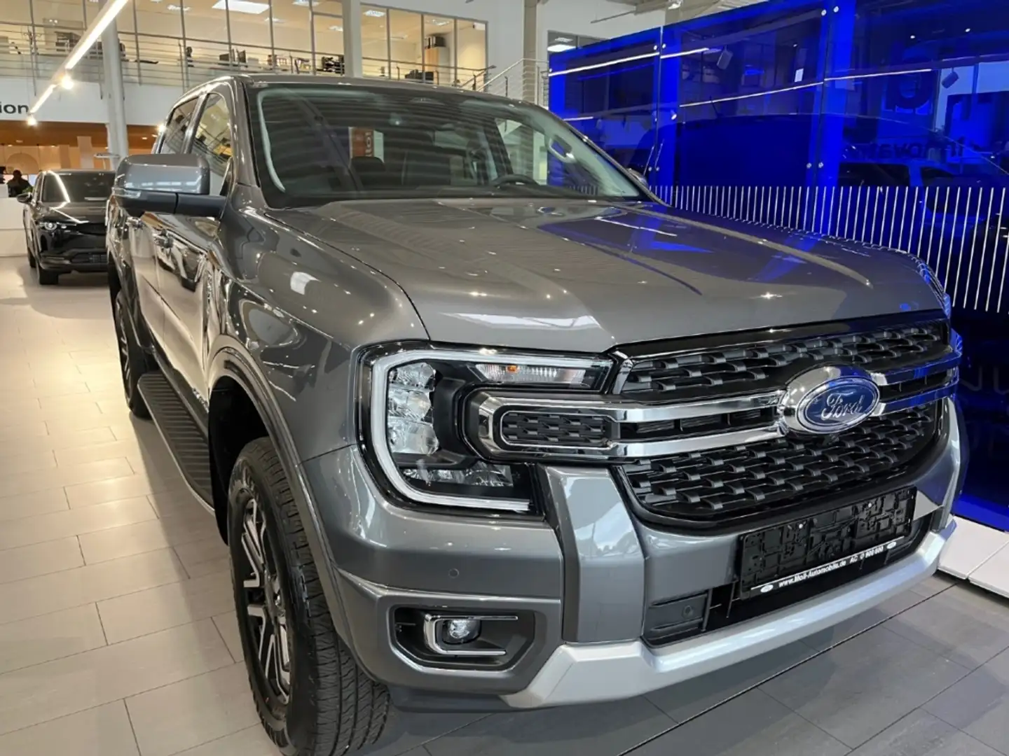Ford Ranger Limited Doka 4WD 170PS Techno. 68 Outdoor 2 Gris - 1
