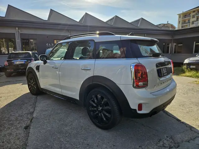 MINI Countryman view 6