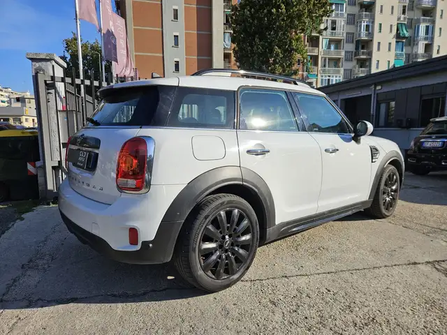 MINI Countryman view 4