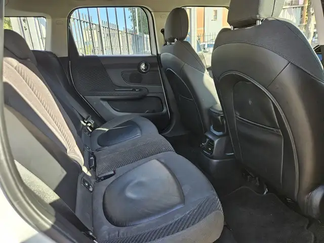 MINI Countryman view 12