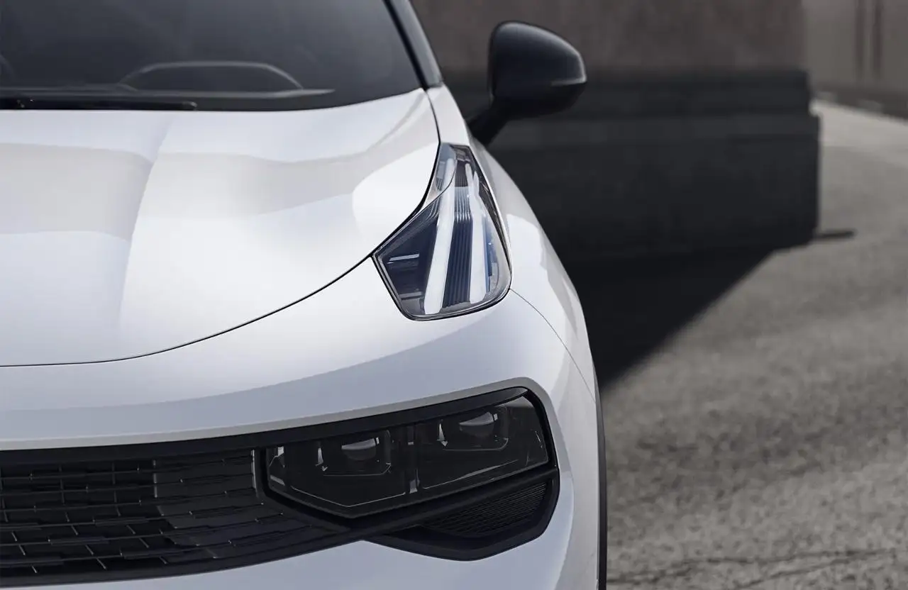 Lynk & Co 01