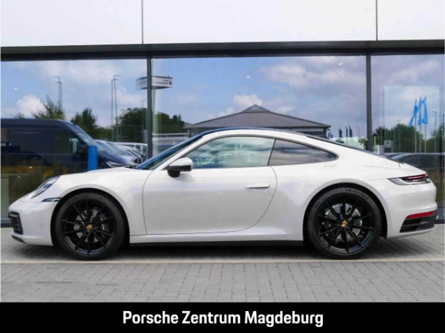 Porsche 992 (911) Carrera*BOSE*MATRIX*INNO*SPORTABGAS* Fehér - 2