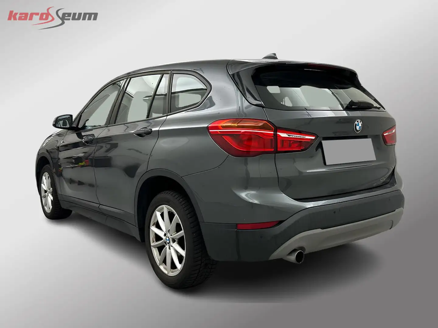 BMW X1 sDrive18d Advantage *HARMAN*LANE*SHZ*PDC*2ZONE* Grau - 2