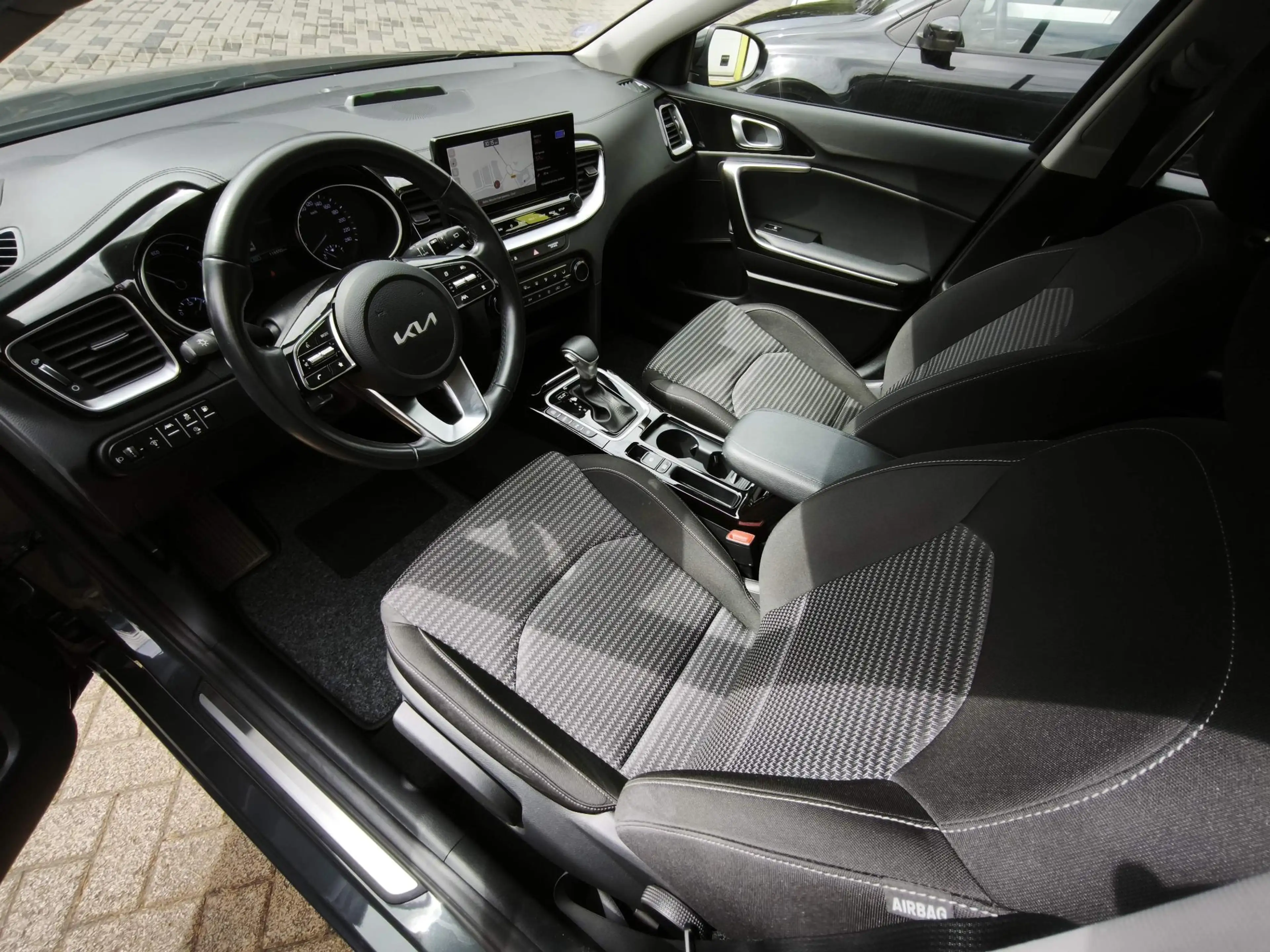 Kia Ceed SW / cee'd SW Sportswagon 1.6 GDI PHEV DynamicPlusLine Camera Ca — photo 14