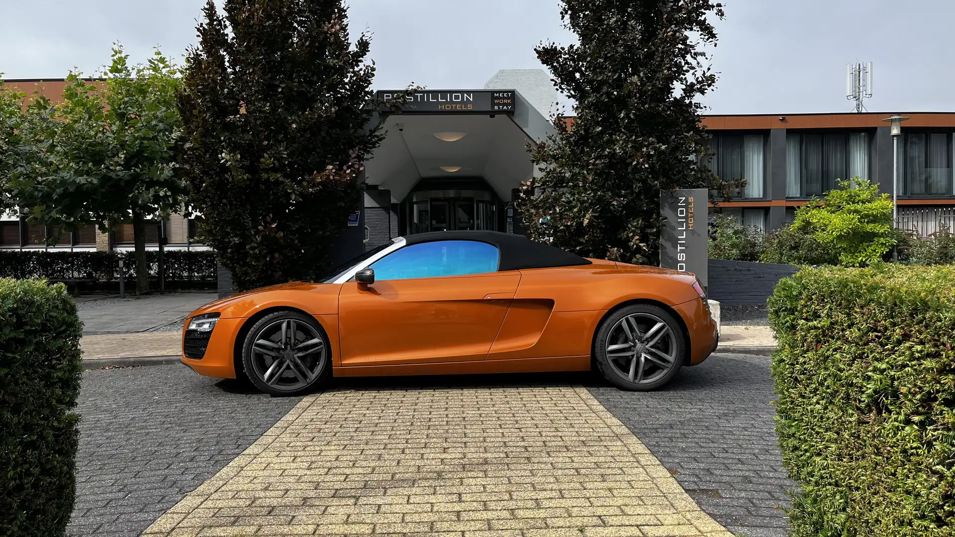 Audi R8 HANDBAK, V8, Spyder, Quattro, Sportstoelen - 2