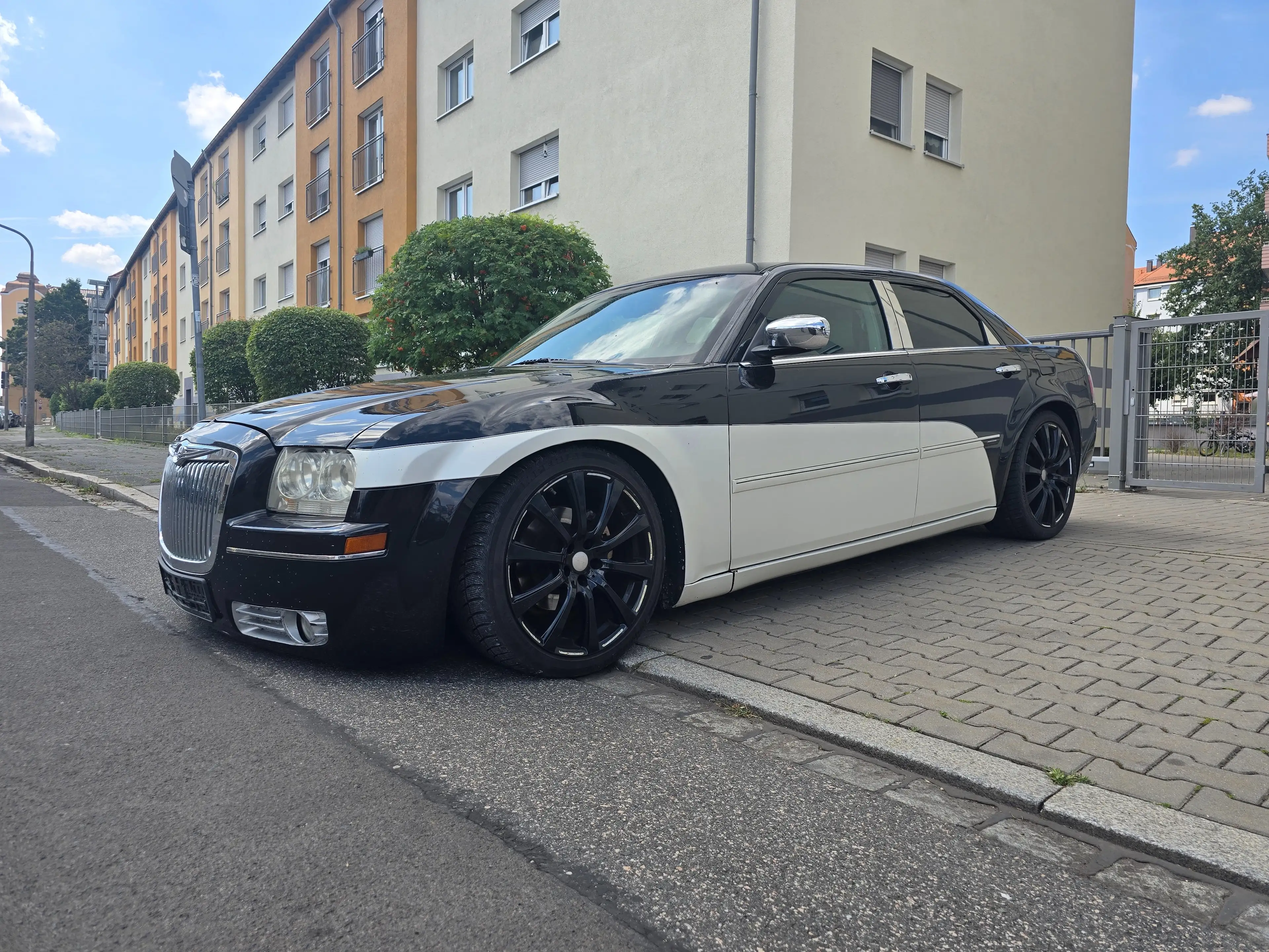 Chrysler 300C Bentley Optik — photo 6