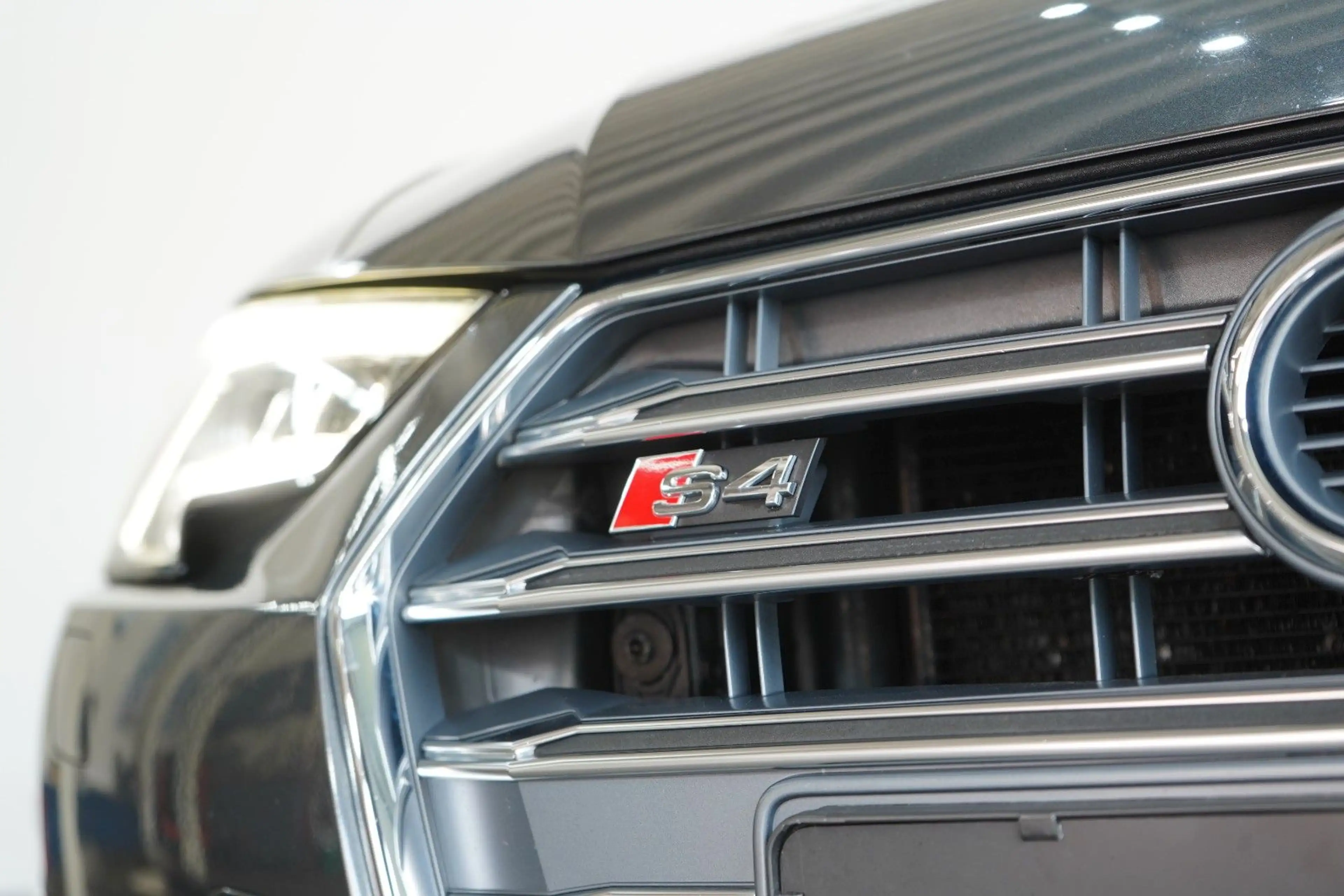 Audi S4 Avant 3.0 TFSI quattro*Carbon*Daytona G.*Ahk* — photo 11