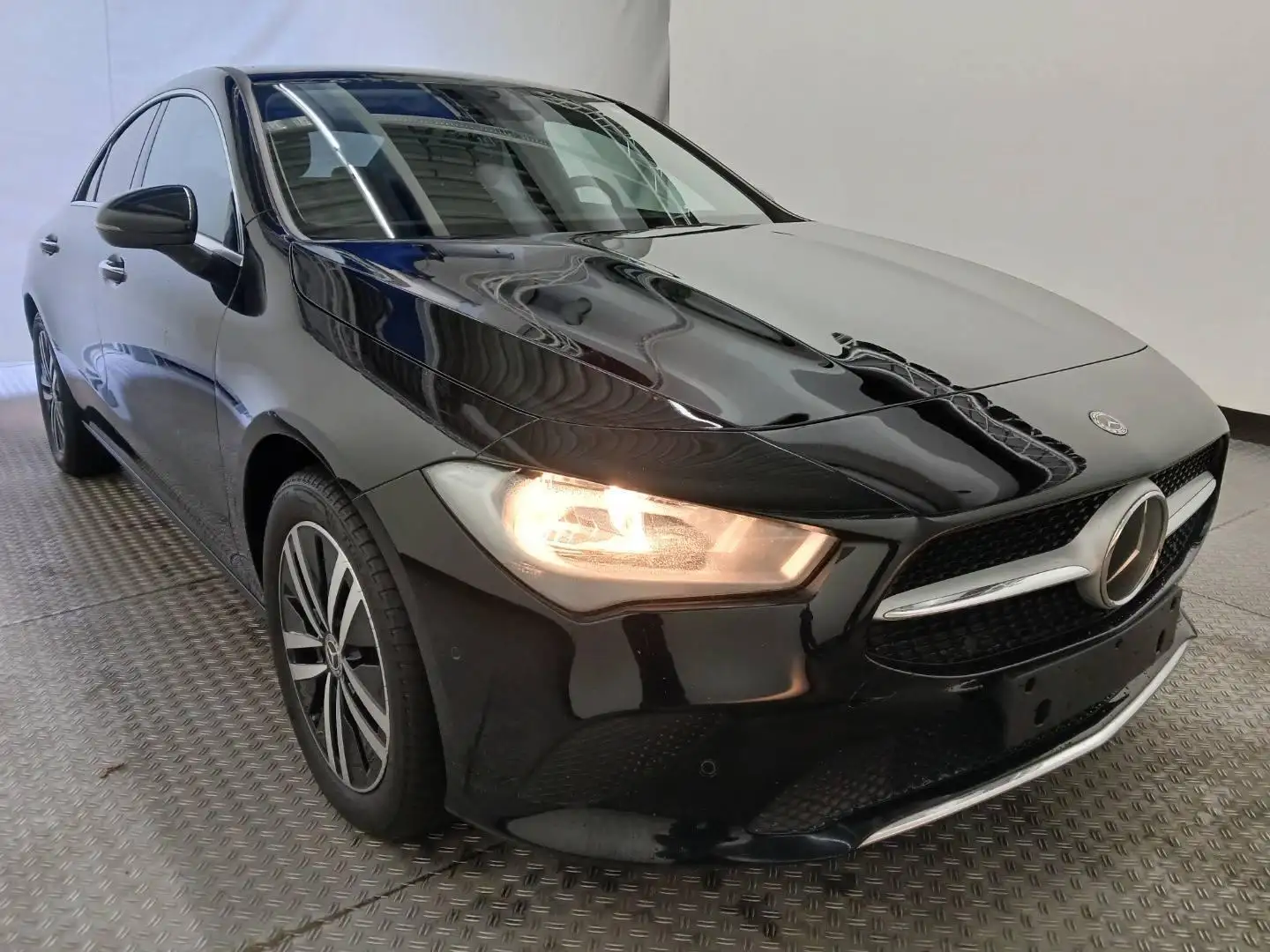 Mercedes-Benz CLA 200 d Progressive RFK MBUX DAB Navi 1.Hd. Schwarz - 2