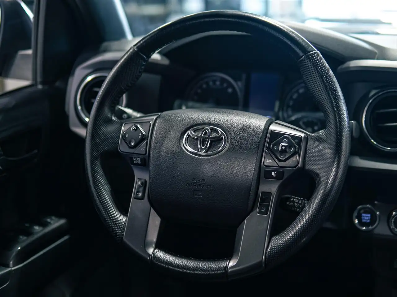 Toyota Tacoma снимка Toyota Tacoma