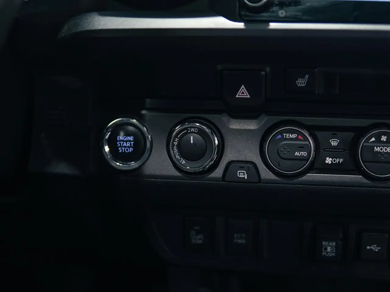 Toyota Tacoma снимка Toyota Tacoma