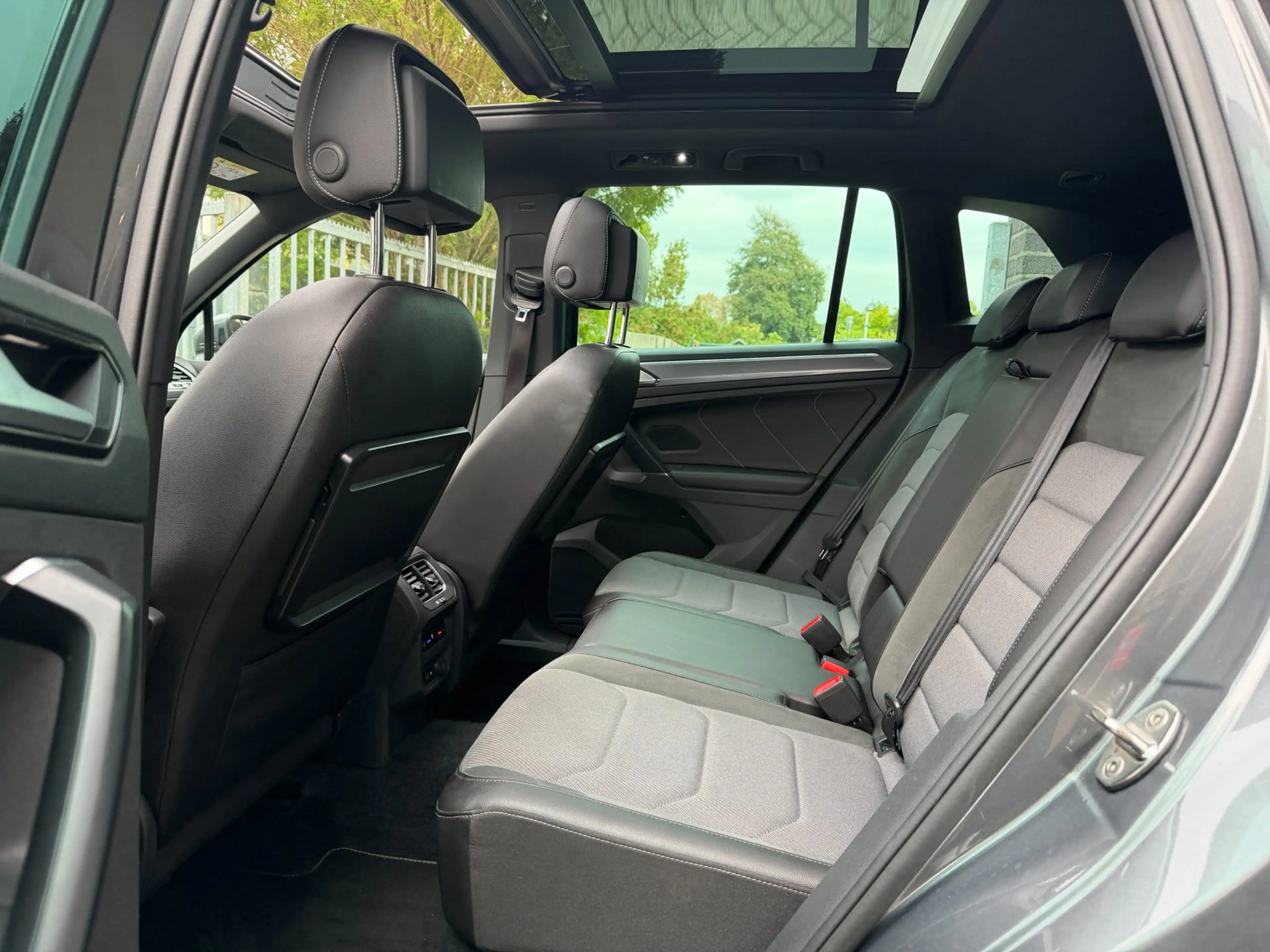 Volkswagen Tiguan 2.0 TSI 4Motion R-Line|Pano|Adaptief|H.U.D.|Keyles — photo 16