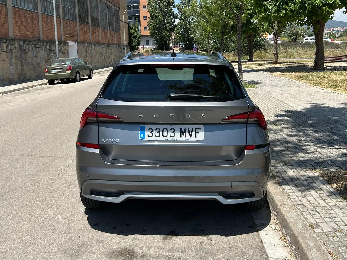 Skoda Kamiq Kamiq 1.0 TSI Ambition 81kW Ambition Plateado - 1