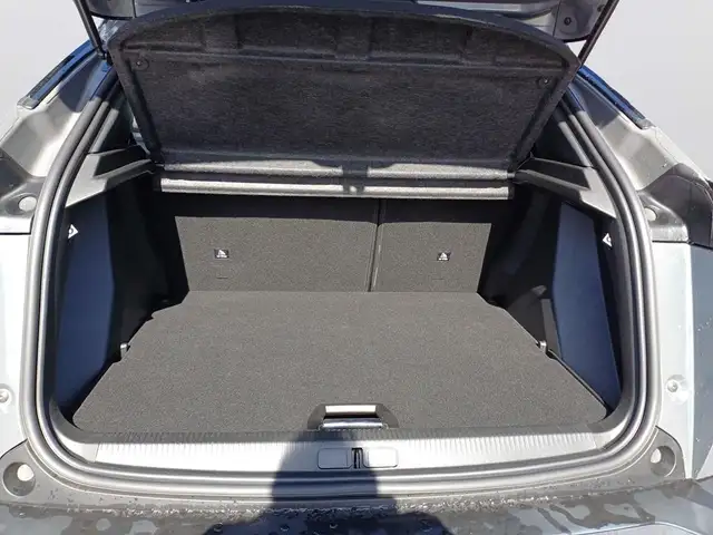 Peugeot 2008 view 7