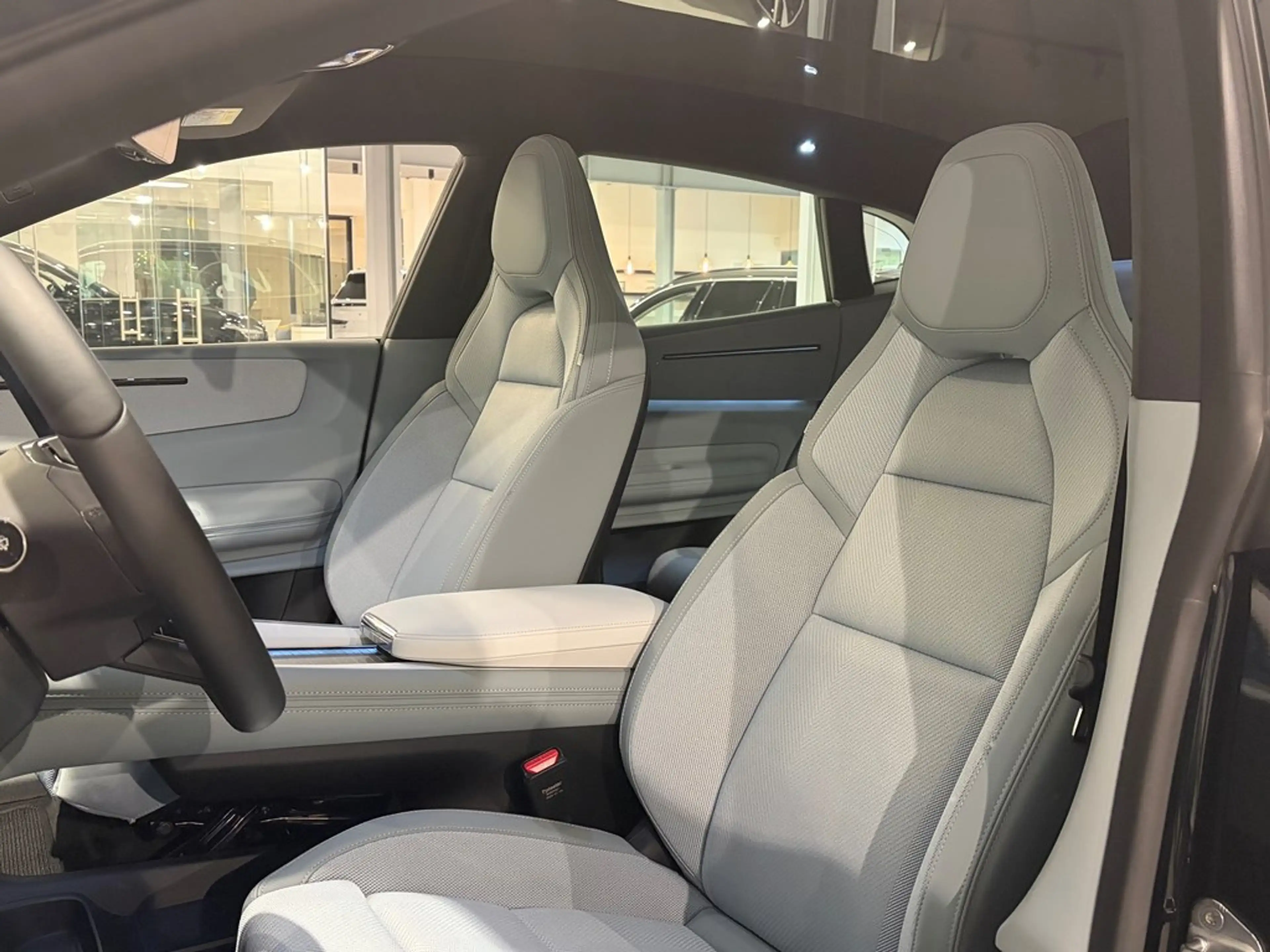Polestar 4 Long Range PILOT PLUS PACK — photo 5