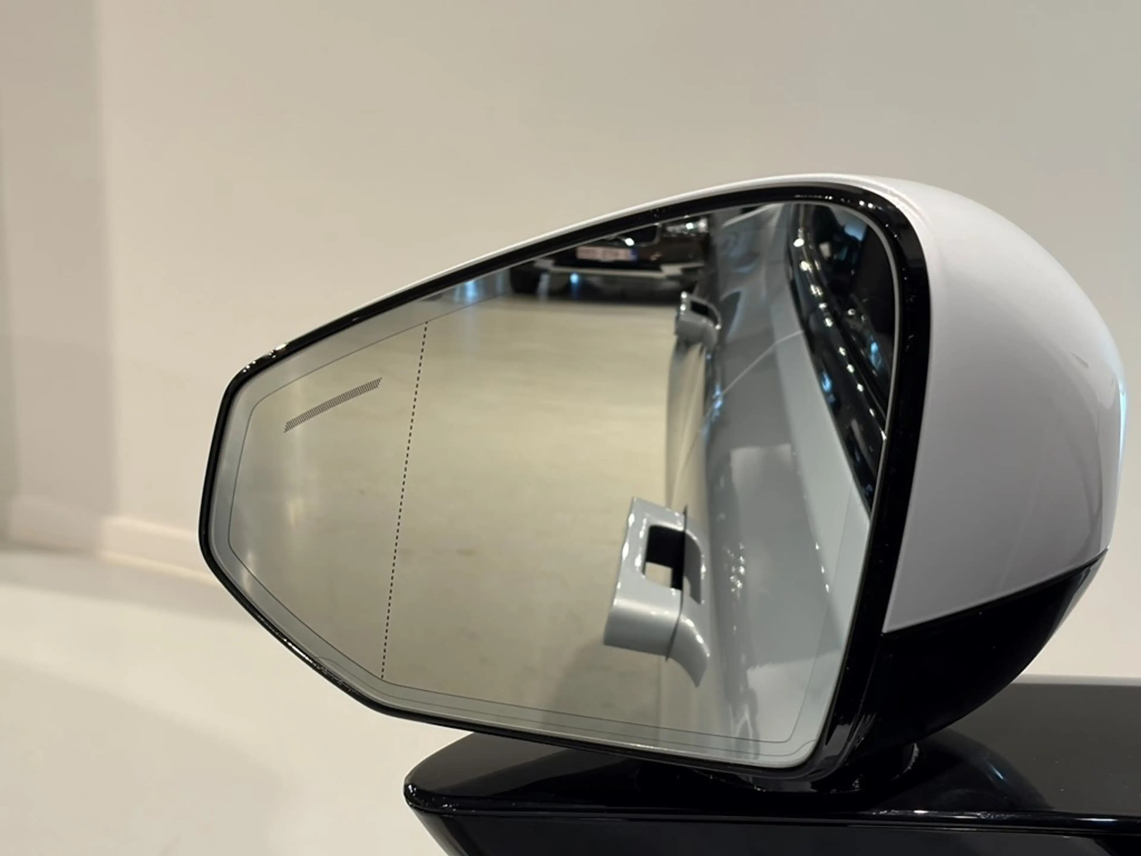 Polestar 4 Long Range PILOT PLUS PACK — photo 9