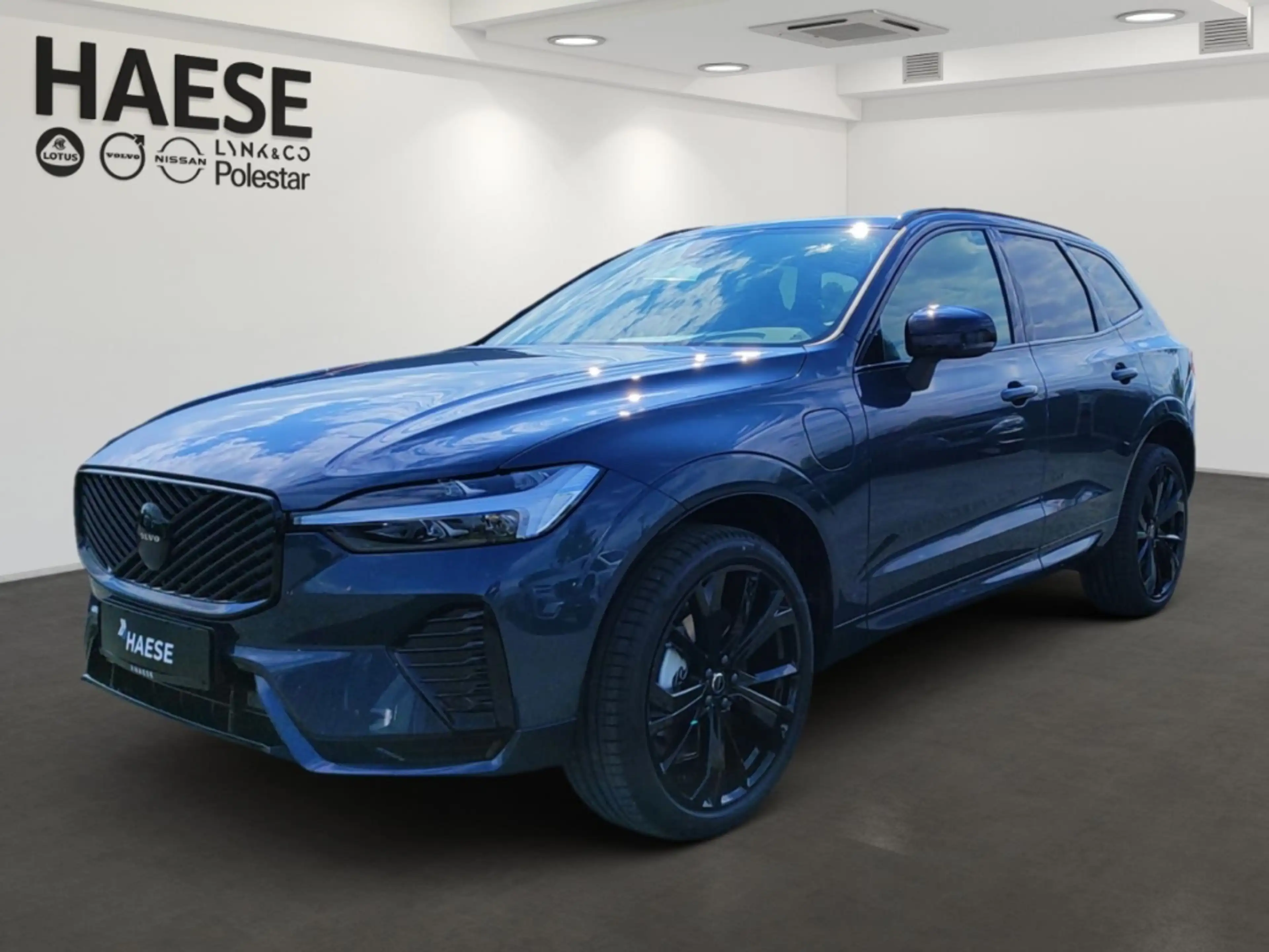 Volvo XC60 Plus Black Edition Recharge Plug-In Hybrid AWD Sta