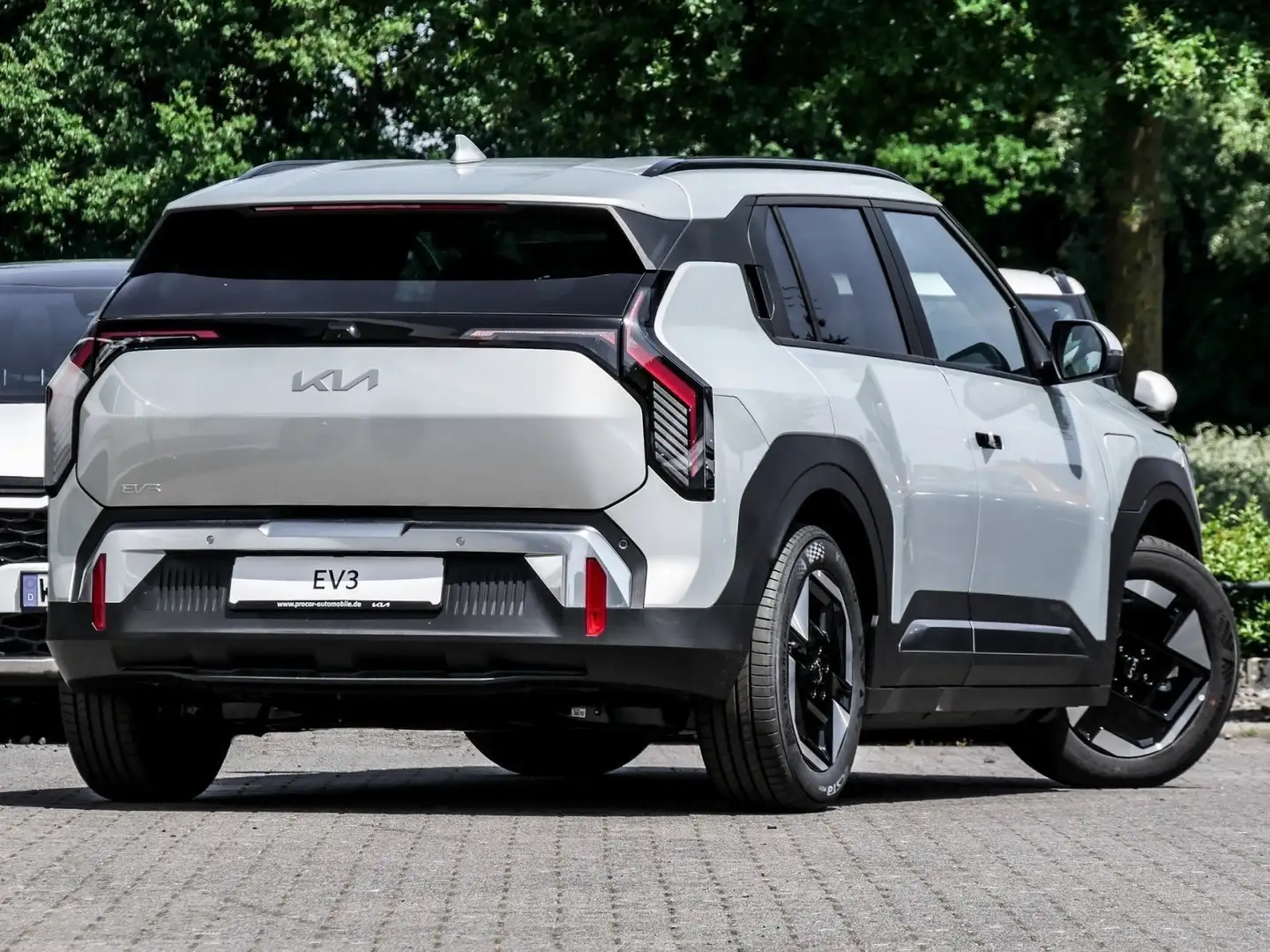 Kia EV3 81.4 EARTH P3+P4+P5+AHK abn. Argent - 2