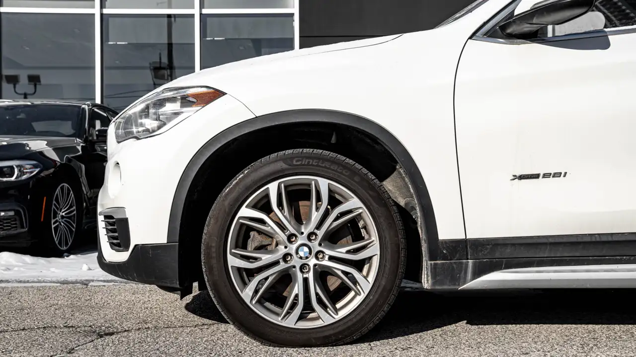 BMW X1 снимка BMW X1