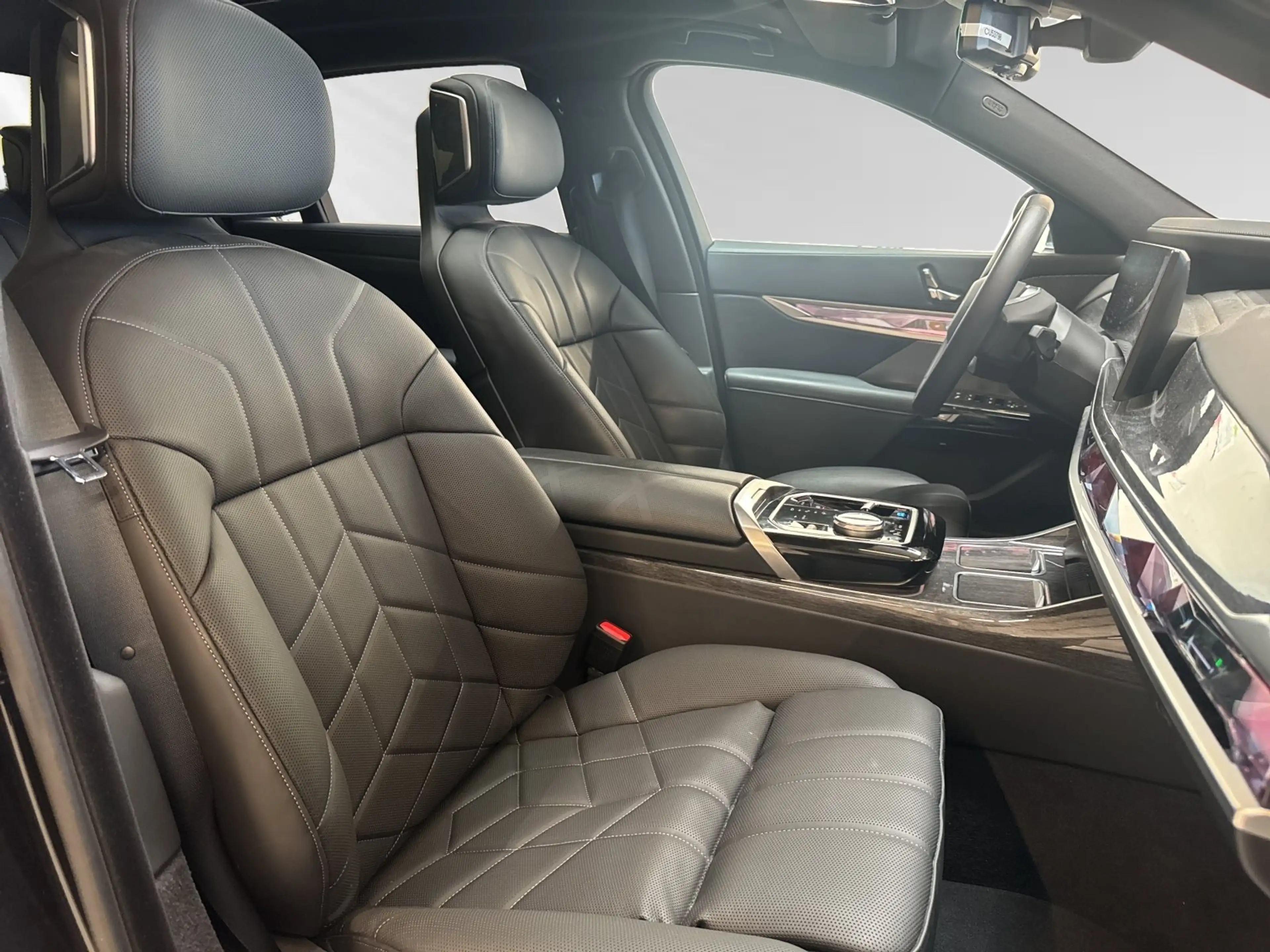 BMW i7 xDrive60 Lr. 875,- br. o.Anz. 27Mon/5`Km p.A. — photo 9