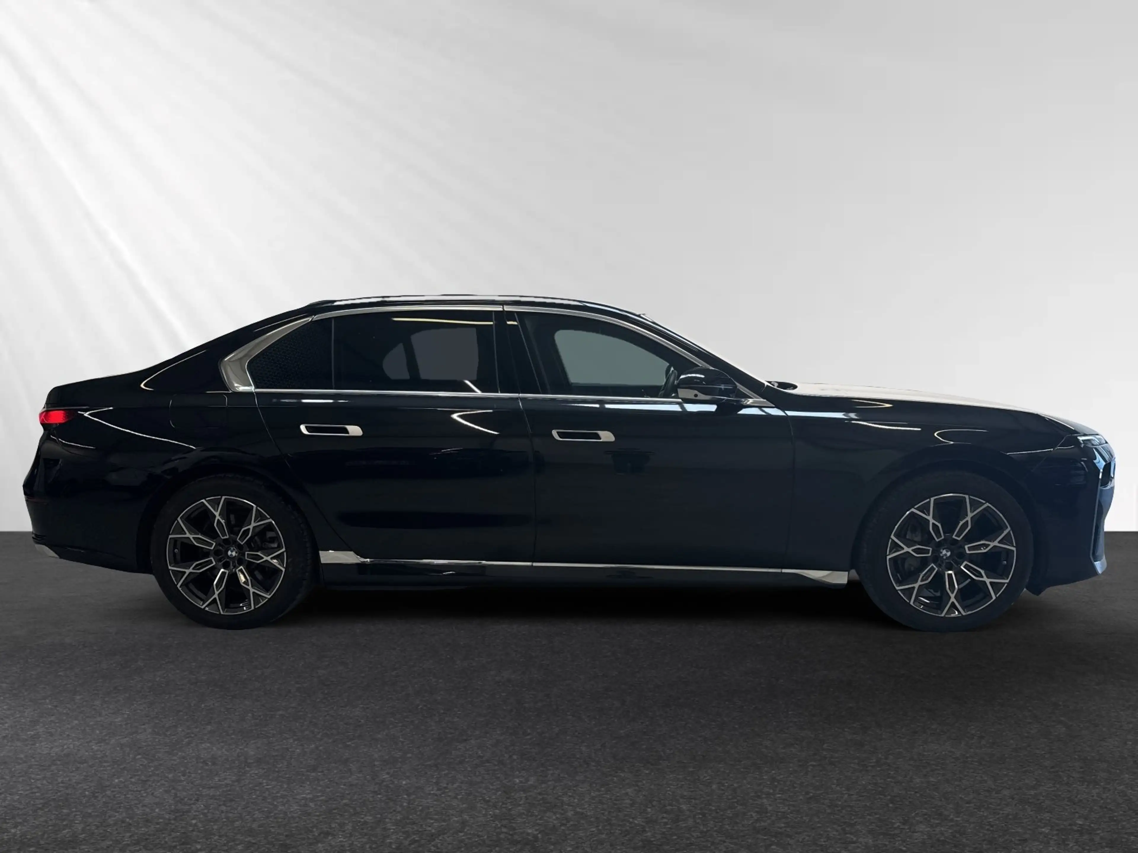 BMW i7 xDrive60 Lr. 875,- br. o.Anz. 27Mon/5`Km p.A. — photo 2