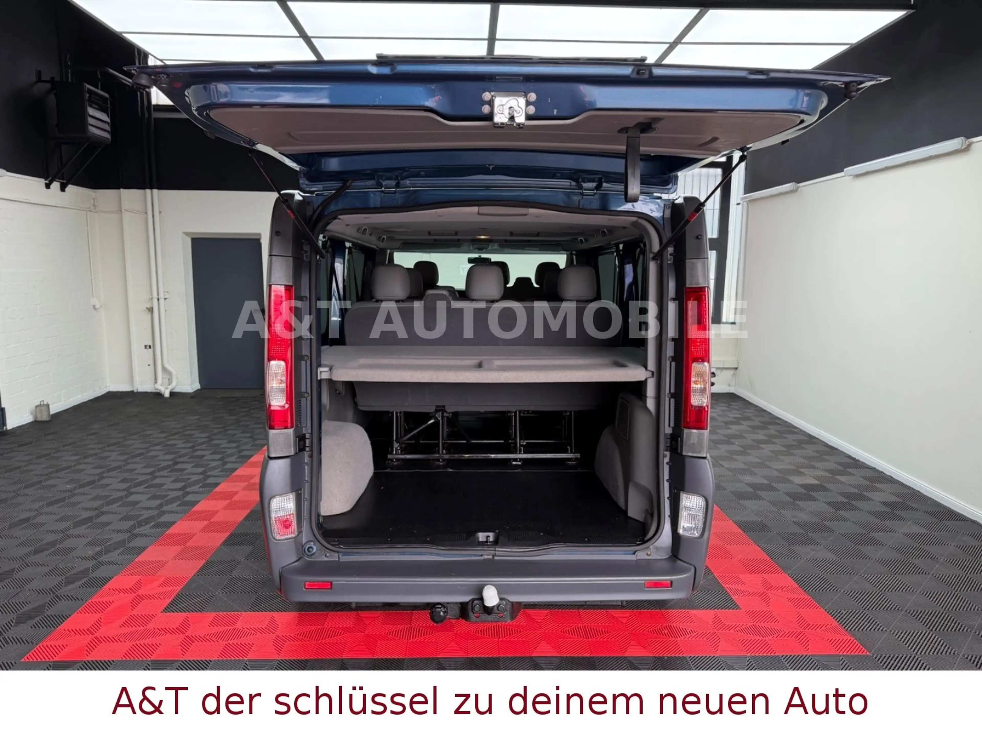 Renault Trafic Combi L2H1 2,9t verglast.9SITZER:TÜV NEU — photo 10