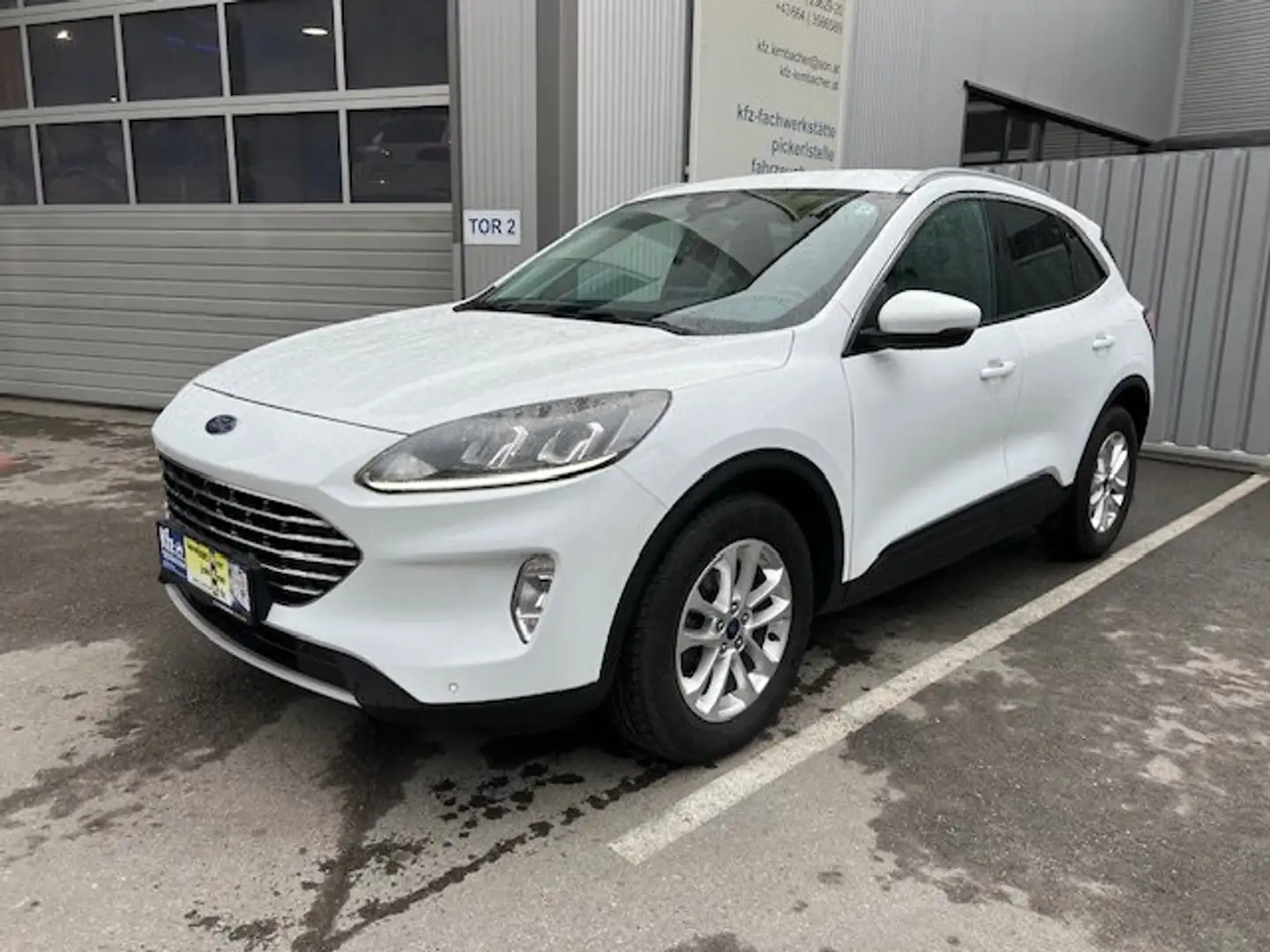 Ford Kuga Titanium Weiß - 1