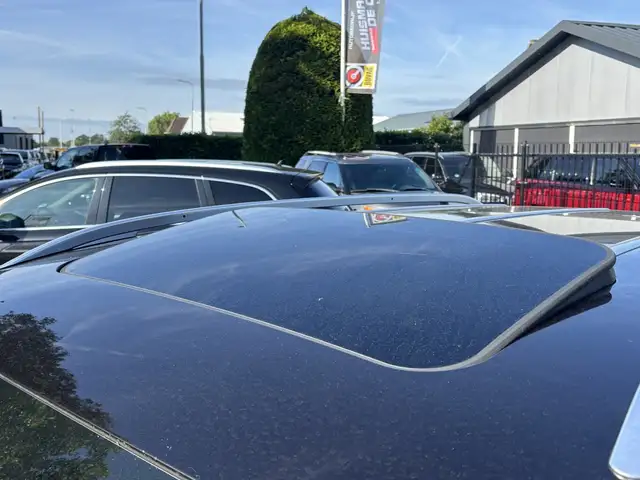 Porsche Cayenne view 7