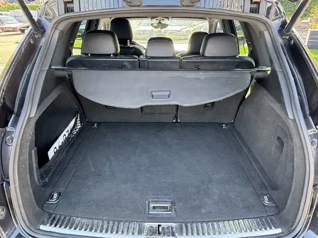 Porsche Cayenne view 19
