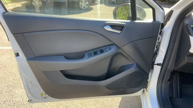 Renault Clio view 7