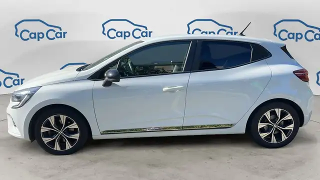 Renault Clio view 2