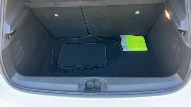 Renault Clio view 14