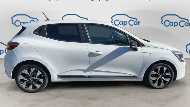 Renault Clio view 4