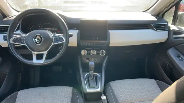 Renault Clio view 11