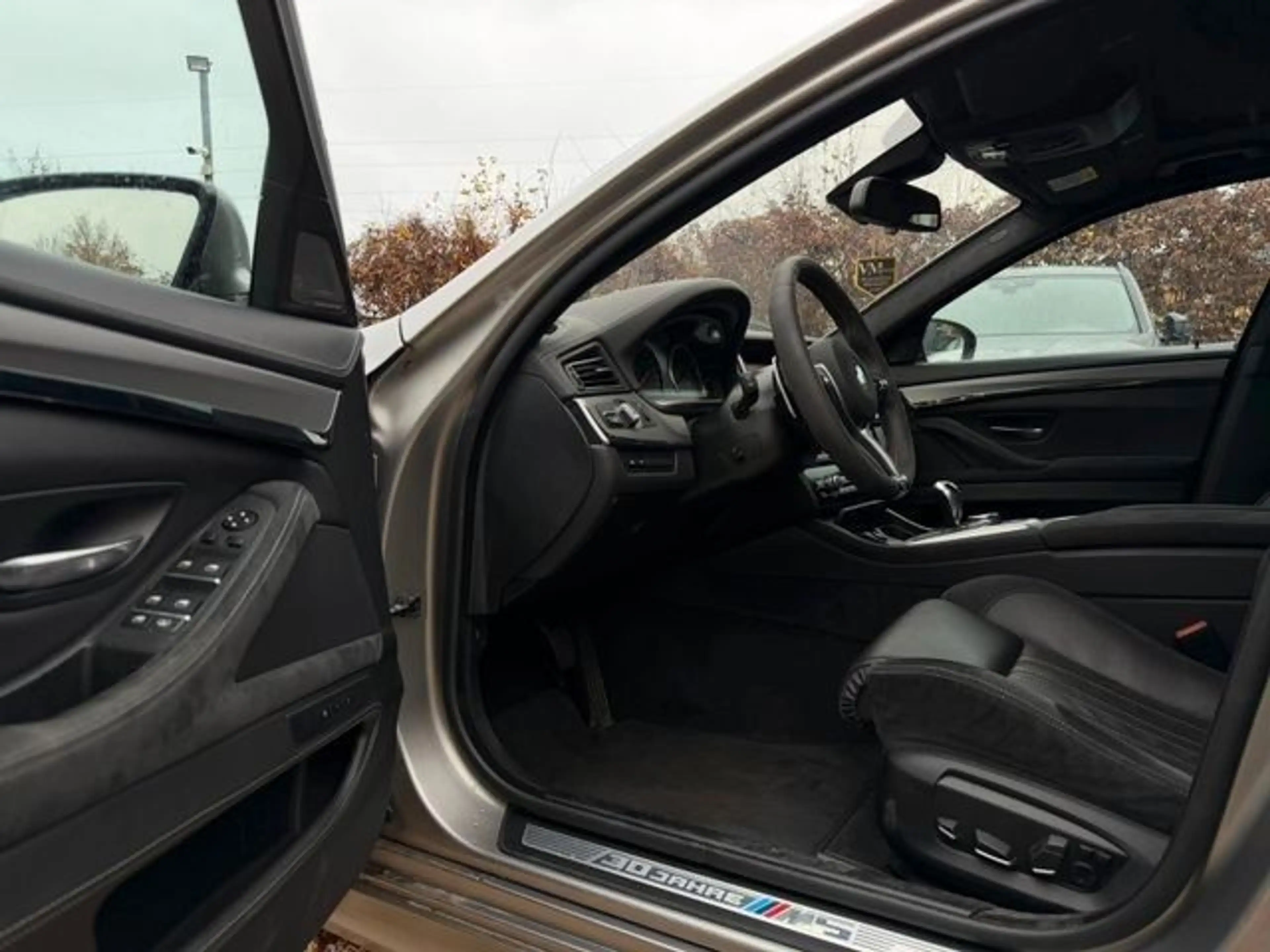 BMW M5 30 Jahre Edition-1 von 300 Leder*Pano*HeadUp — photo 7