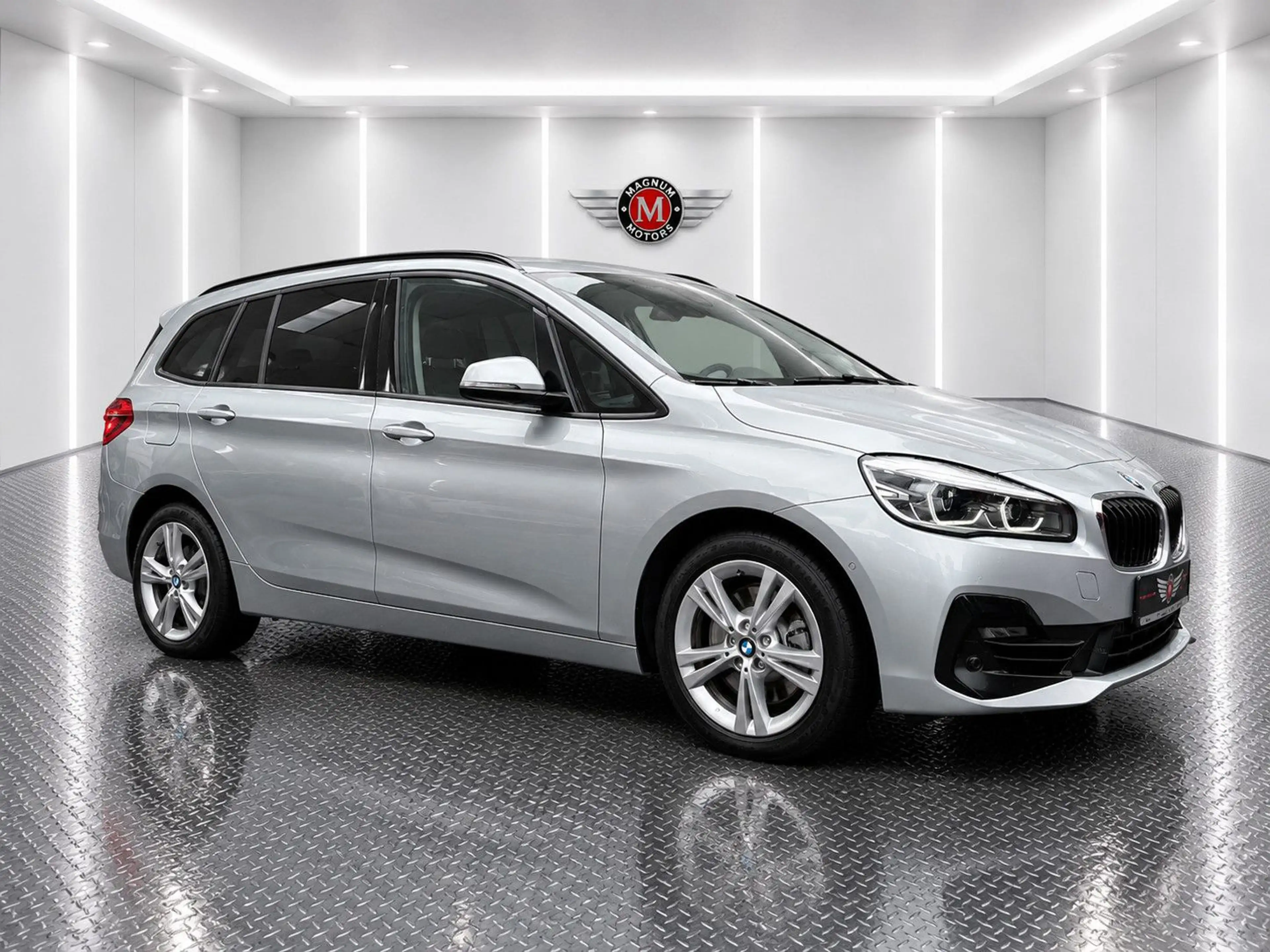 BMW 218 218d XD GT *7xSitzer*Head-Up*Aut.*Navi*R-Cam* — photo 3