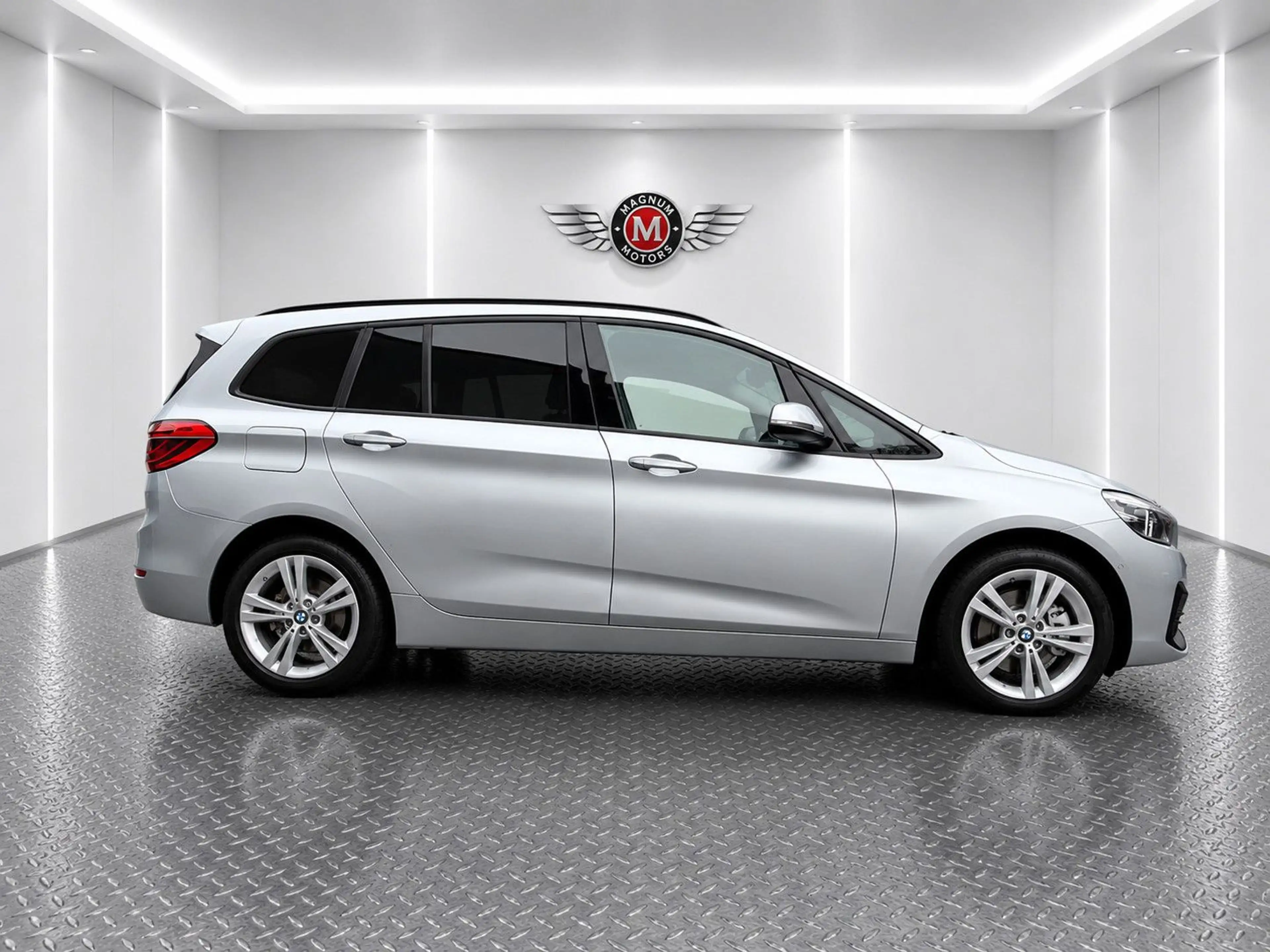 BMW 218 218d XD GT *7xSitzer*Head-Up*Aut.*Navi*R-Cam* — photo 7