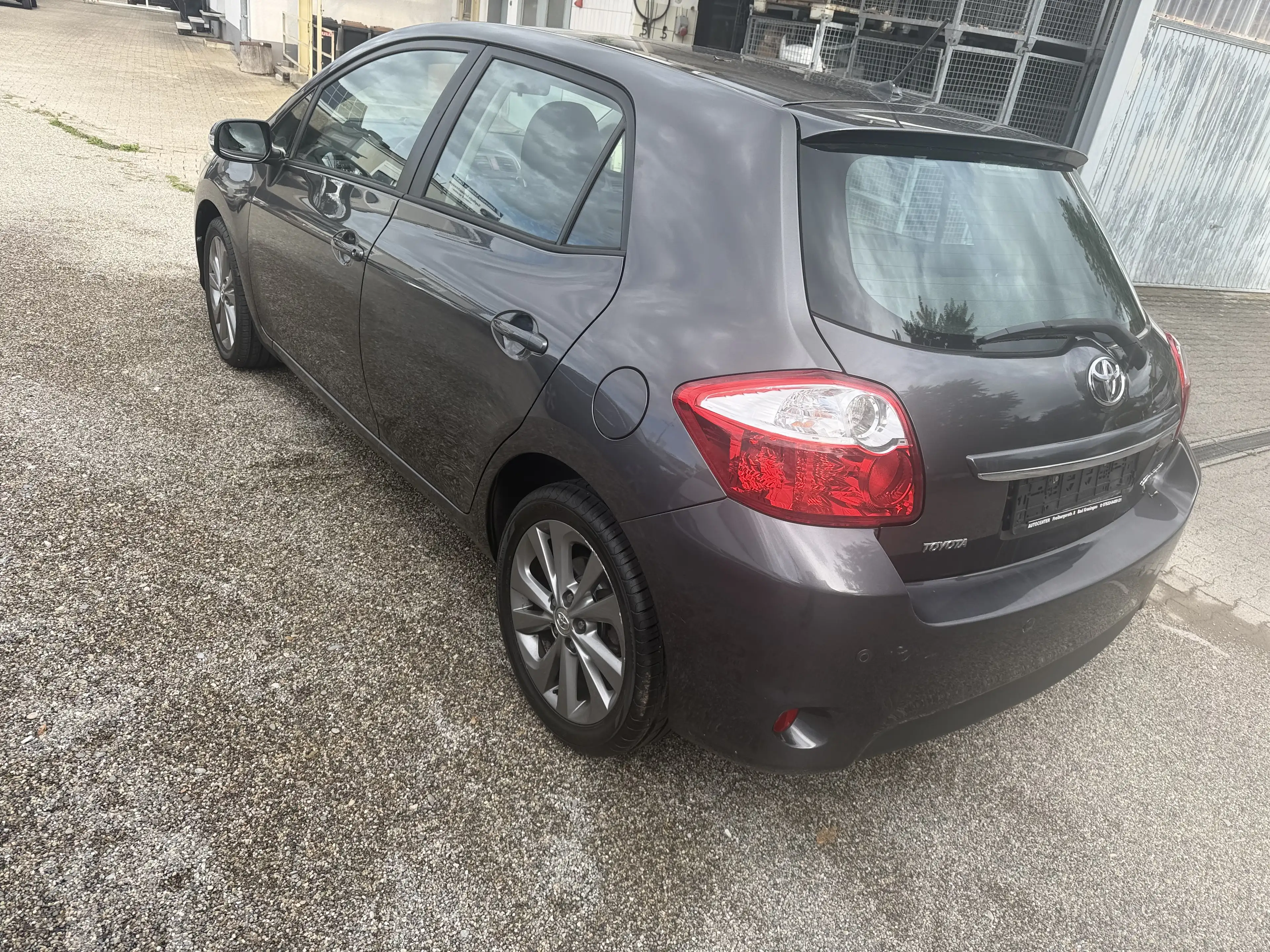 Toyota Auris Auris 5-Türer 1.33 VVT-i — photo 4