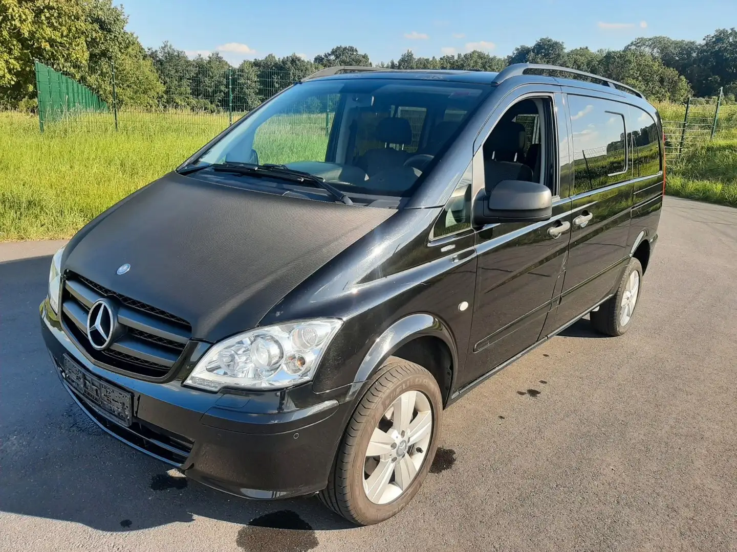 Mercedes-Benz Vito 2.2 CDi 4x4,Doppelklimaautomatik,Bi-Xenon Negro - 1