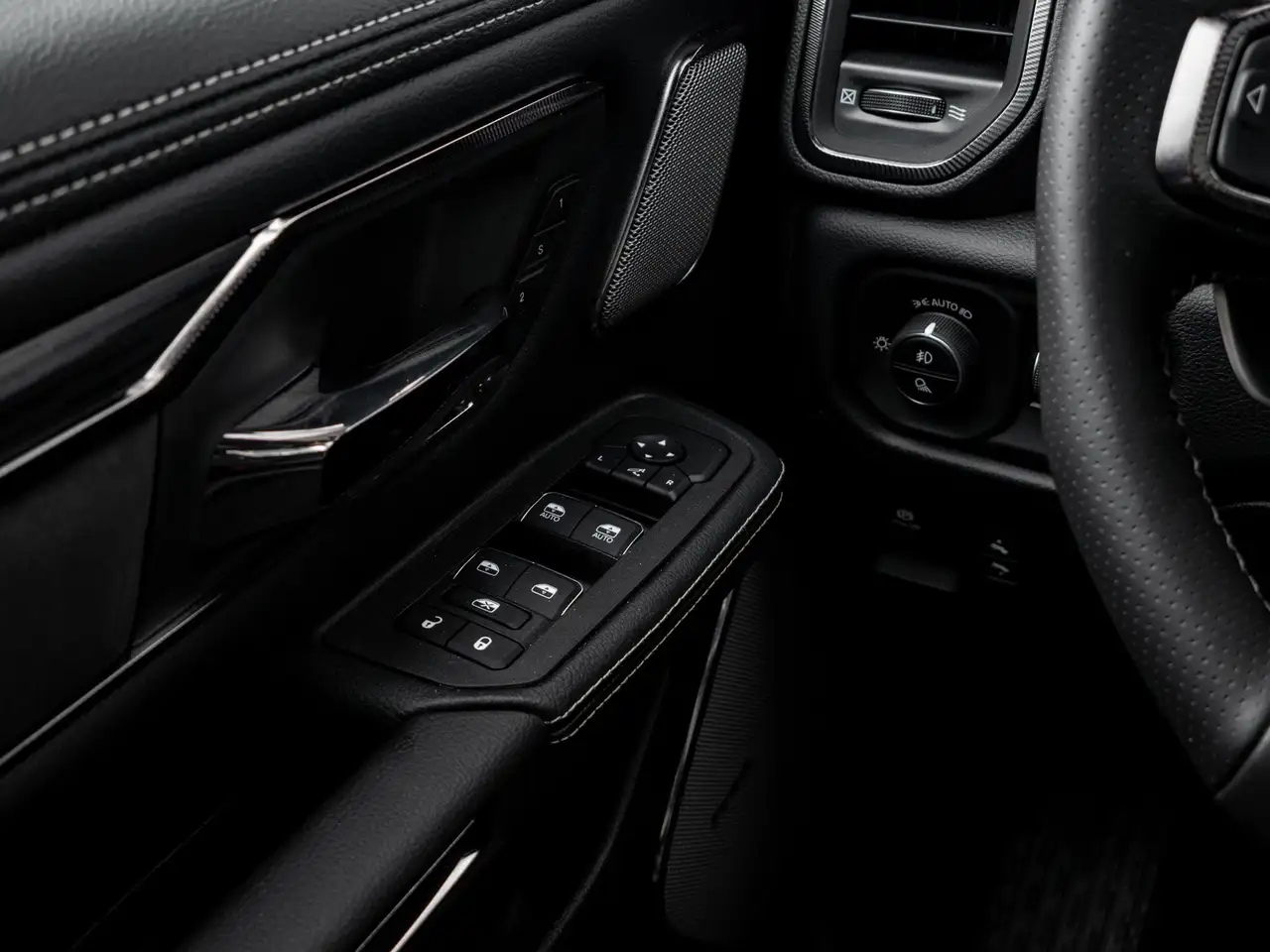 RAM 1500 photo RAM 1500